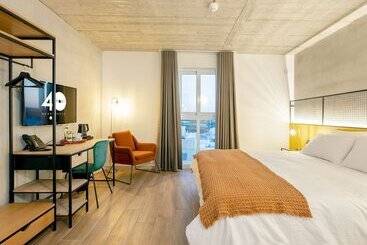 هتل کپسول Fort40 Guesthouse