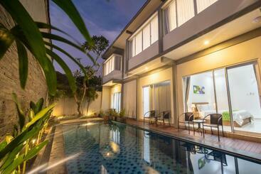 پانسیون Cozy Umalas Guesthouse