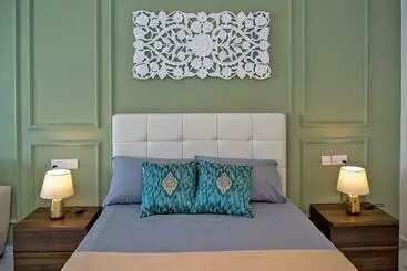 Ta  Dun Martin And Taz Zija Bed And Breakfast