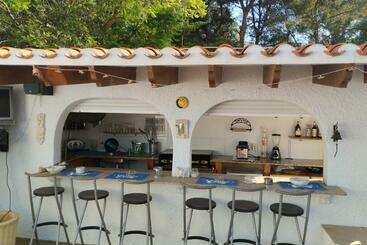 El Romarel Bed & Breakfast