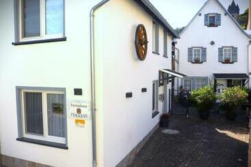 דירות לתיירים Ferienhaus Therese