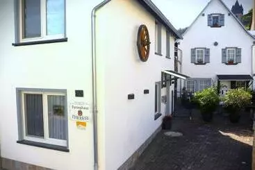 Turistihuoneistot Ferienhaus Therese