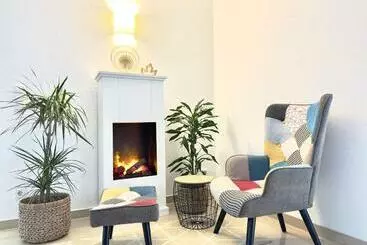 Turistihuoneistot Mein Apartment Flowers Mit Kamin, Bis 10 Personen