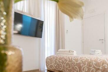 پانسیون Light Garden