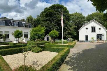 Bed and Breakfast Koetshuys Van Villadelfia