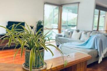 דירות לתיירים Gorgeous House Near Beach With Nature View