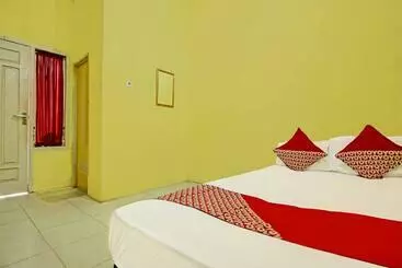 Hotel Oyo 91404 Kost Syahira