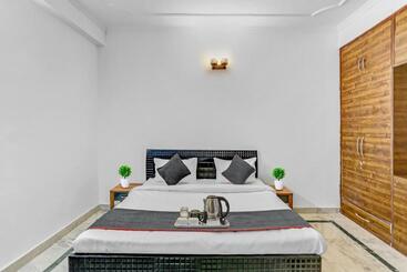 호텔 Townhouse 1071  Metro Inn Residency