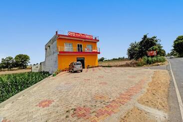 Hotel Oyo 85578 The Royal Plaza