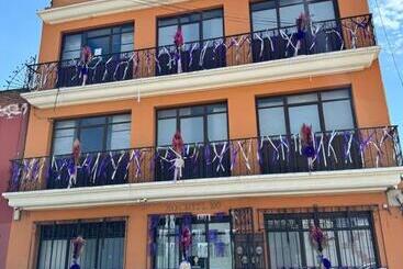 پانسیون Hostal Xao