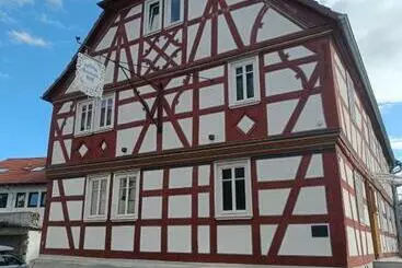 Apartments & Möblierte Zimmer In Kahl Am Main, Kontaktloser Self Check In, W Lan, Schreibtisch, Dusc