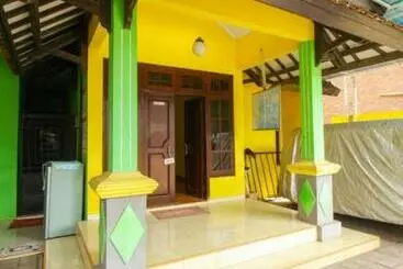 Pensionat Kampung Osing Inn