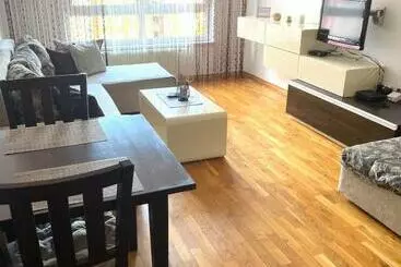 آپارتمان‌های توریست‌ها Apartmani Casa