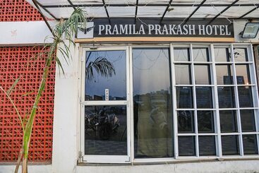 Hotel Fabexpress Pramila Prakash