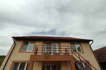 پانسیون Casa Dugălie