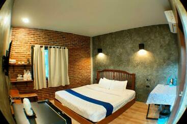 Panzió บ้านพักเรือนแก้ว แม่สรวย