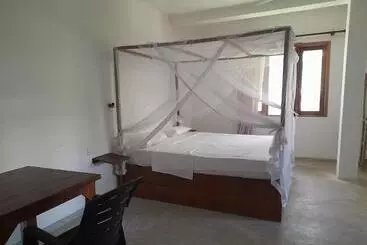 Pensió Mealanie S House