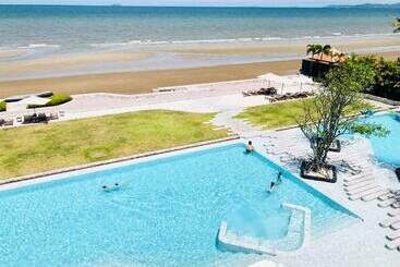 Apartahotel Veranda Residence By Nta