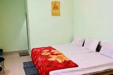 Hotelli Anand Dham Guest House By Wb Inn