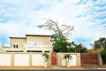 ペンション Cape Halal Haven