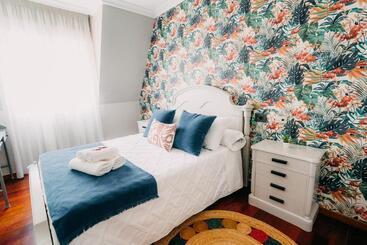 膳宿费 Pensión Caldea