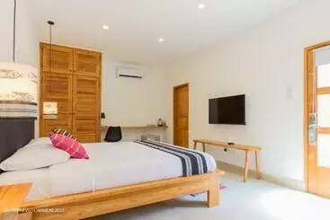 پانسیون L Imprévu L Annexe