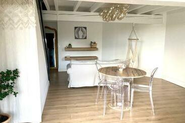 ツーリストアパートメント La Zingara