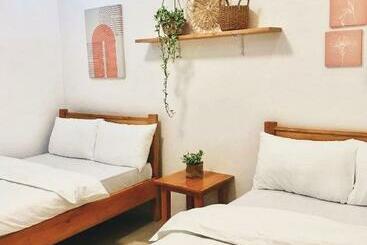 Retkeilymaja Nord House Laoag