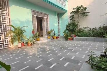 Bed and Breakfast Kanak Home Stay