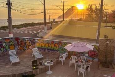 膳宿费 Suítes Pé Nareia Itaipuaçu