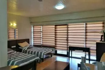 Aparthotel 3 Pax Charming Foggy Cold Breeze, Cozy Gardenville