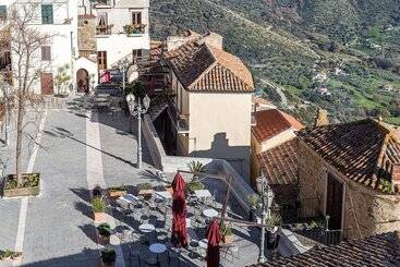 住宿加早餐  De Gulia Charme And Relax