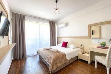 هتل آپارتمان Xelent