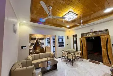 Pensão Nila Aham Chambres