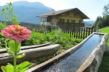 ツーリストアパートメント Oeberst Hof