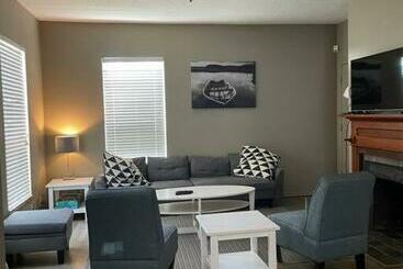 شقق خاصة سياحية Uptown Hide Out, Stylish Home In Prime Location