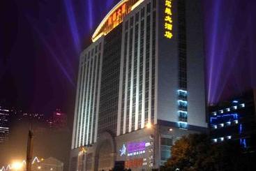 בית מלון כפרי Full