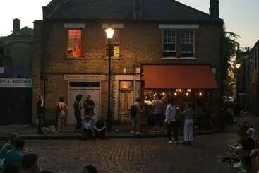 Turistihuoneistot Campania & Jones House