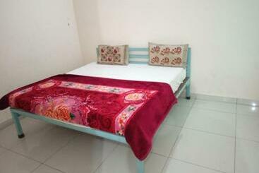 酒店 Shiv Palace By Wb Inn