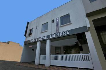 Hotel Capital O 93663 Royal