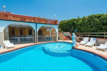 Turista apartmanok Villa Cielo & Mare