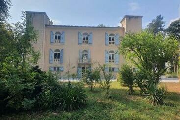 דירות לתיירים Domaine De Ferrabouc