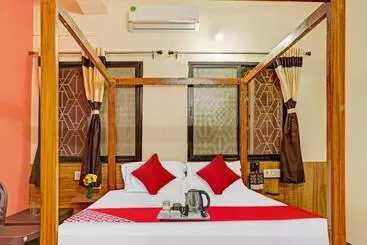 Hotel Oyo 93089 Sunrise Executive Lodge