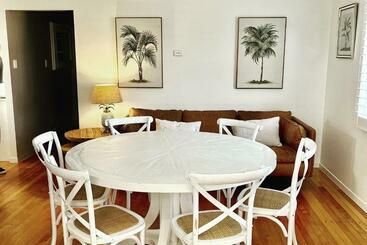 ツーリストアパートメント Central Coastal Family Home 800m To Miami Beach