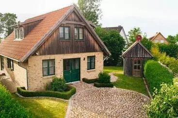 ツーリストアパートメント Exklusiv + Nah Zur Ostsee 4 Zi./4+2 P. Ferienhaus