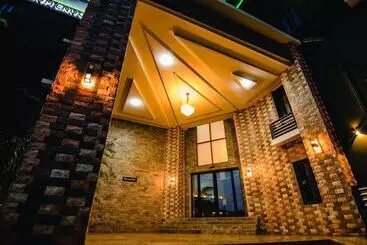 Bon Hotel Platinum