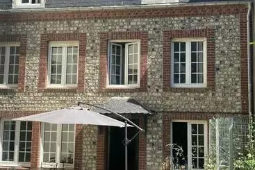 Apartaments turístics Maison Etretat à 50 Mètres De La Plage