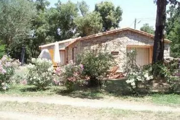 آپارتمان‌های توریست‌ها Maison Typique En Pleine Nature