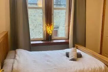 ツーリストアパートメント 4b Millhill Street