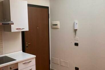 ツーリストアパートメント Monolocale